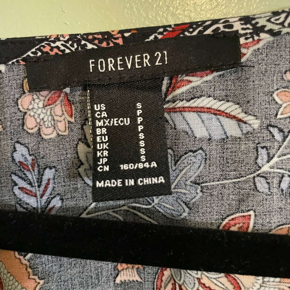 [Forever21] boho long sleeve peasant balloon sleeve floral top in small - Picture 4 of 5